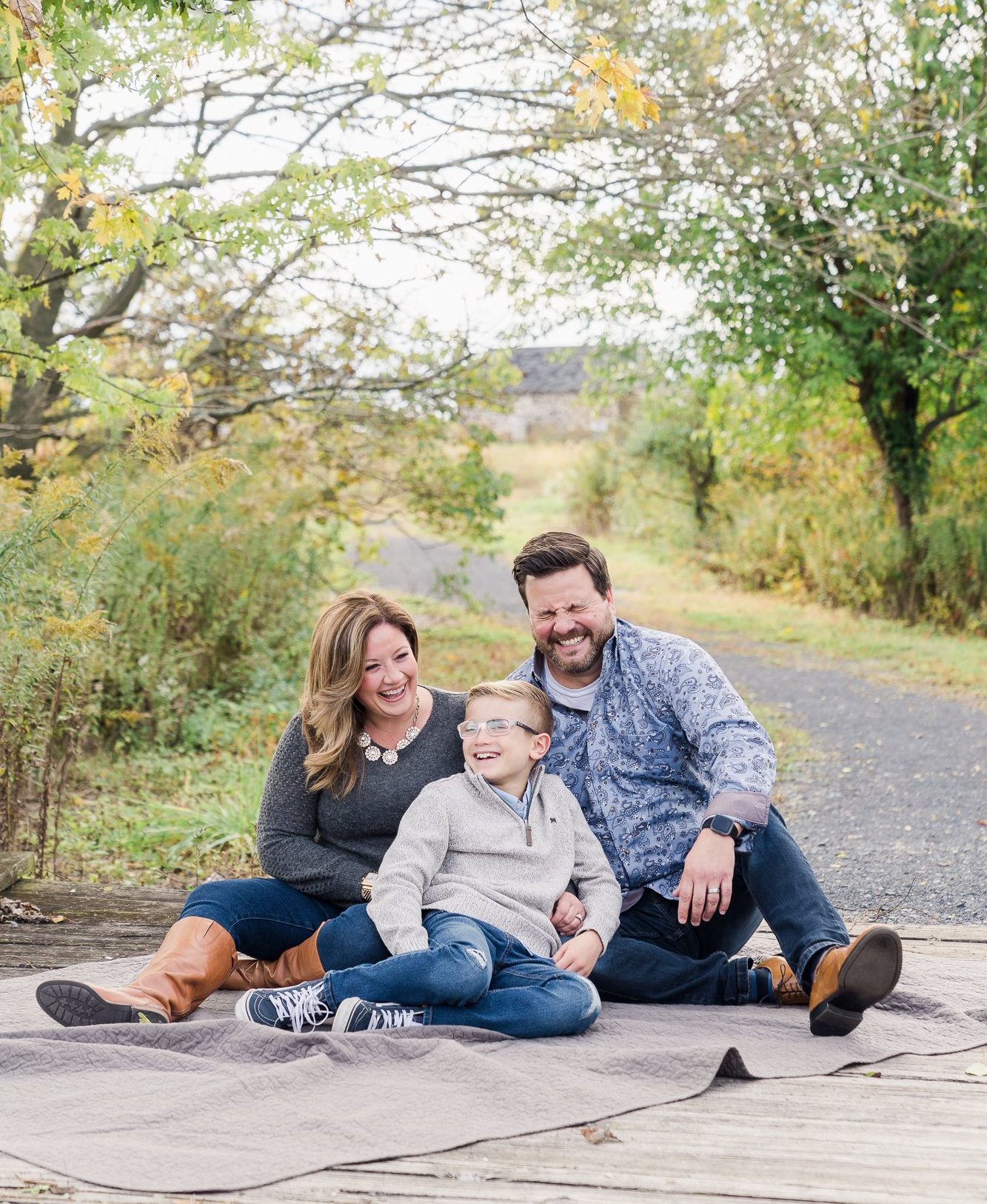 A fall family photoshoot at Swedes Run Park in Moorestown, NJ.