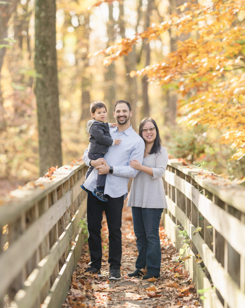 when to schedule family photos in the fall